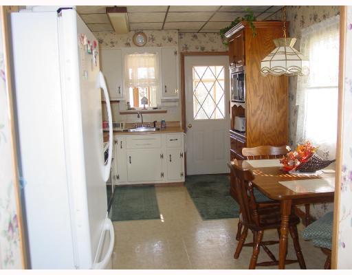 109 Sunnyside Road New Castle, PA 16102 - Photo 8 of 13 Kitchen.