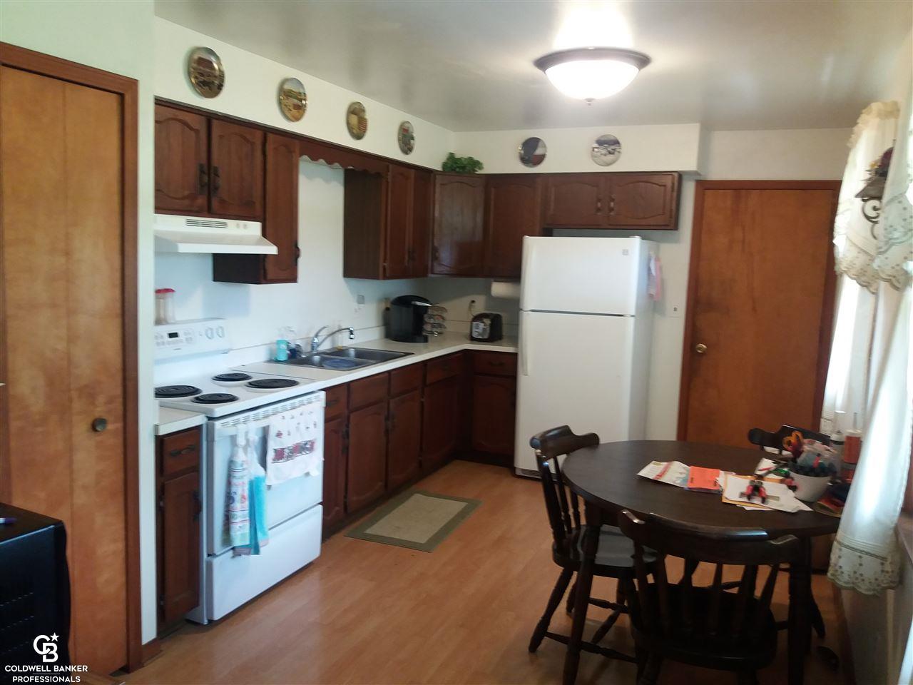 8390 Frith Road Columbus, MI 48063 - Photo 7 of 22 31321237-6.JPG