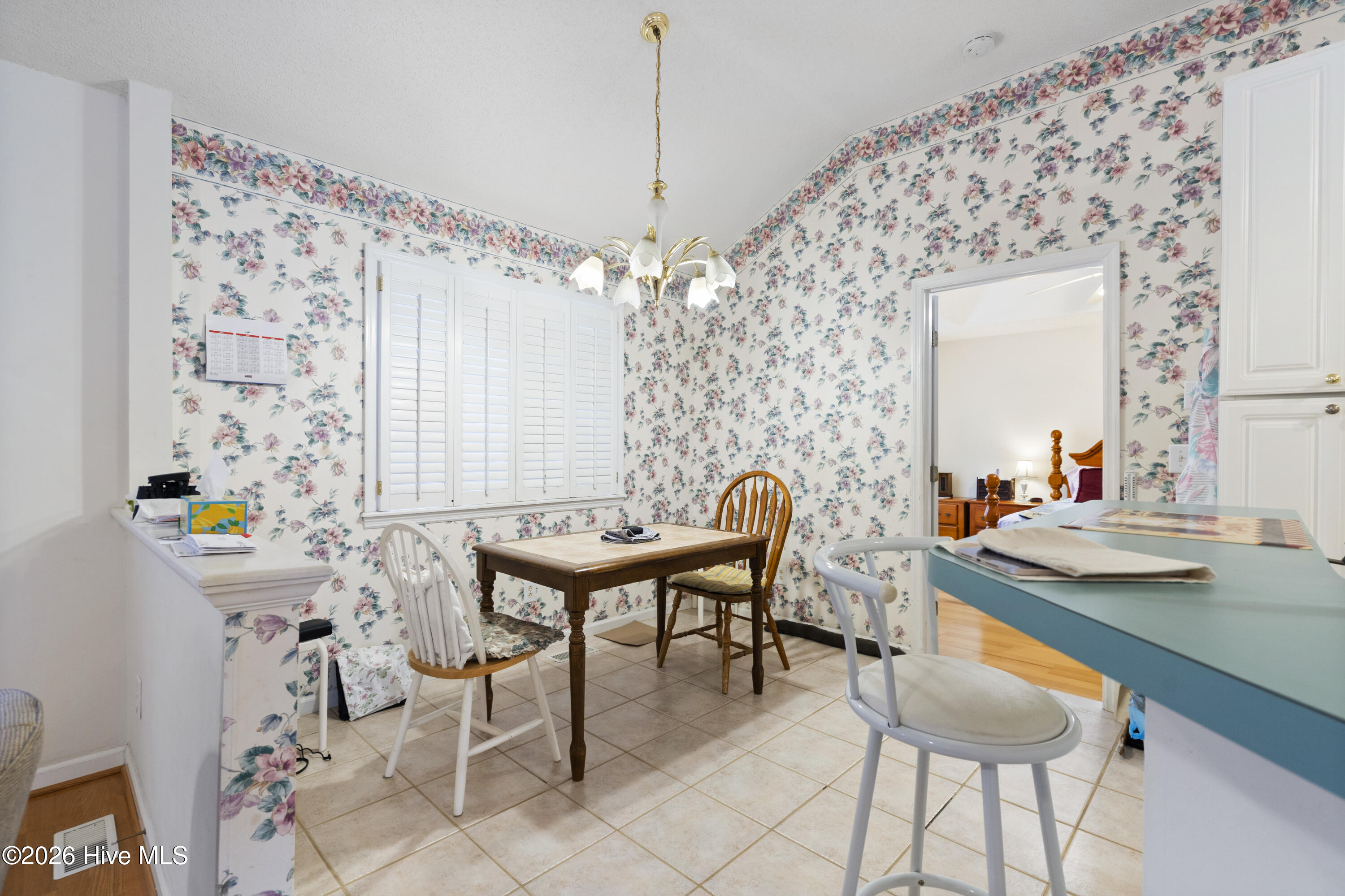 4211 Yarmouth Road New Bern, NC 28562 - Photo 9 of 25 Breakfast Area