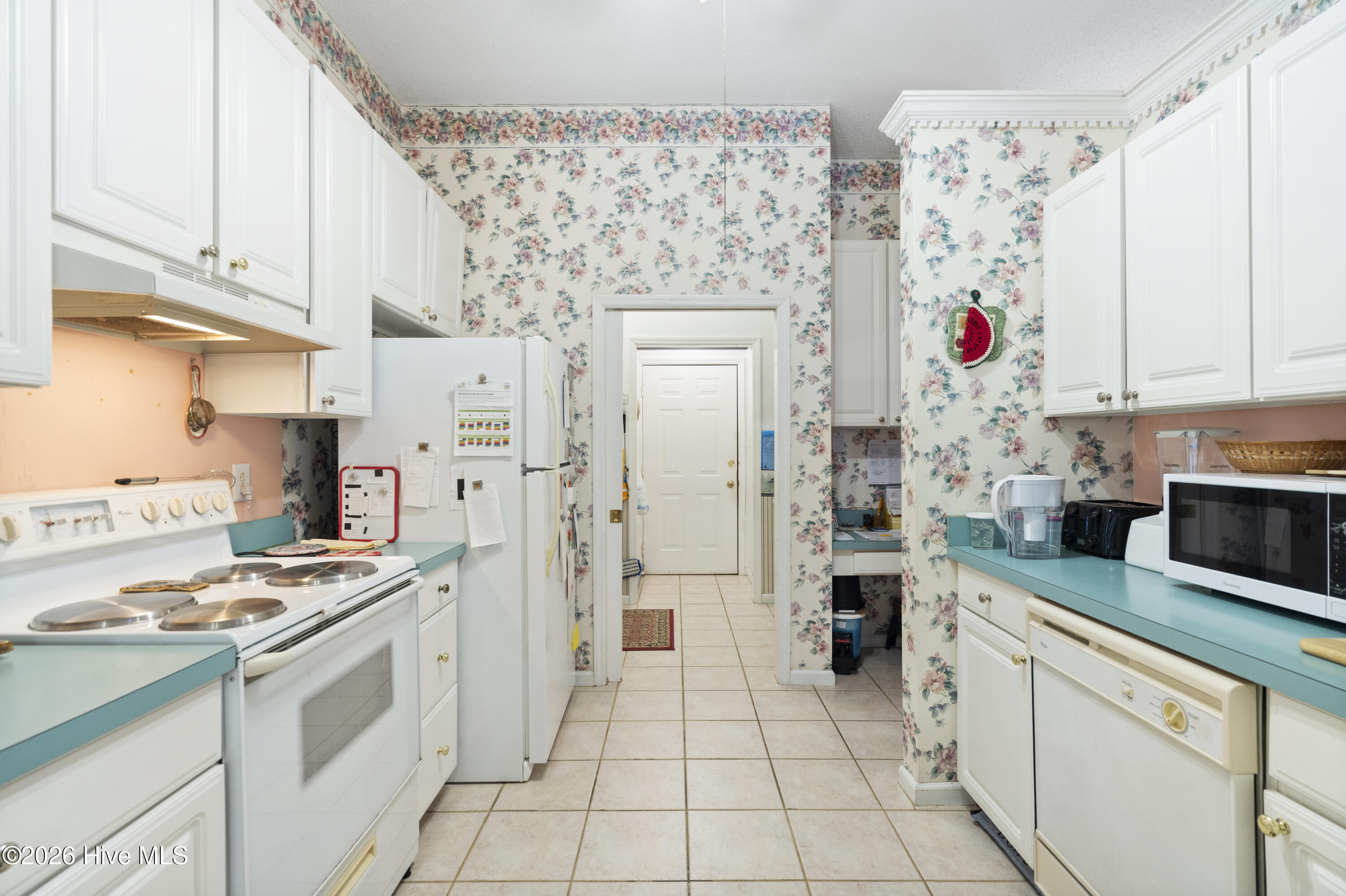 4211 Yarmouth Road New Bern, NC 28562 - Photo 10 of 25 Kitchen(3)