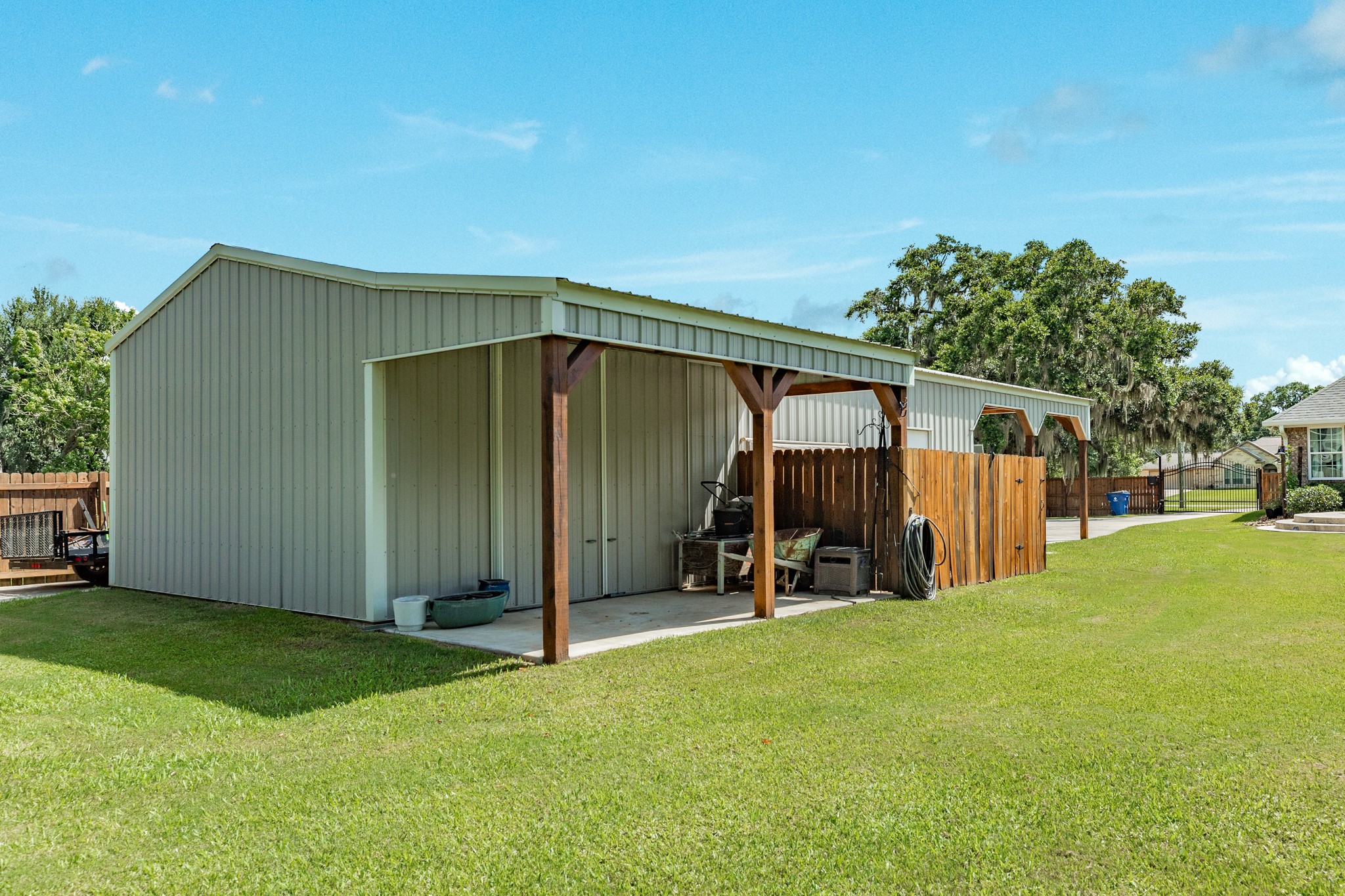 1208 Bronco Trail Angleton, TX 77515 - Photo 19 of 46