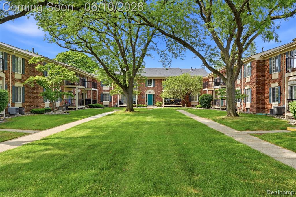 12042 15 Mile Road Sterling Heights, MI 48312 - Photo 2 of 25