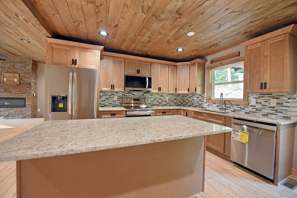 3255 Lebanon Road Blue Ridge, GA 30513 - Photo 16 of 39 Gallery Image 16