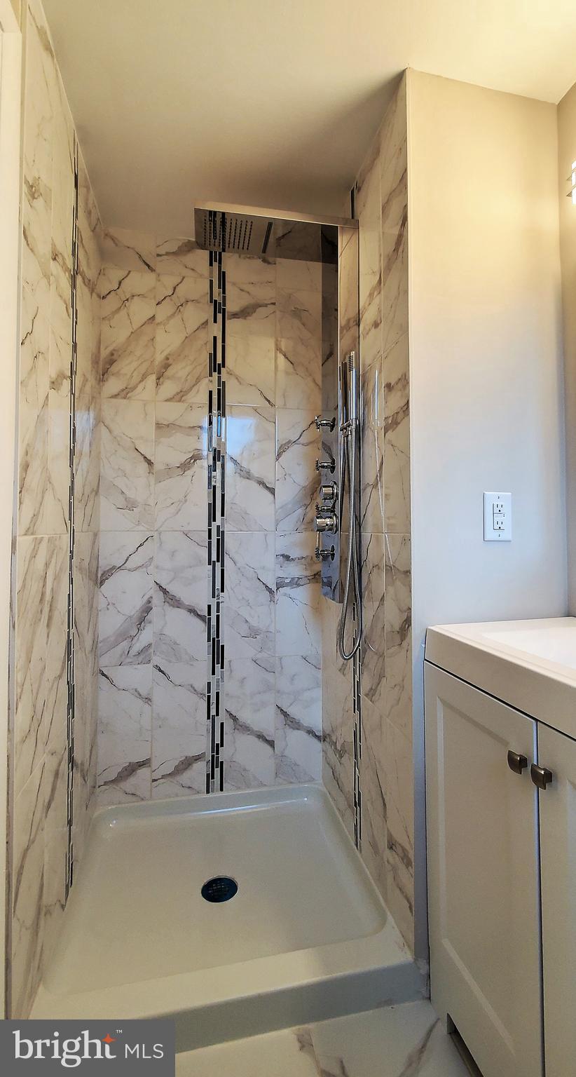 17 Knoll Drive Yardley, PA 19067 - Photo 9 of 23