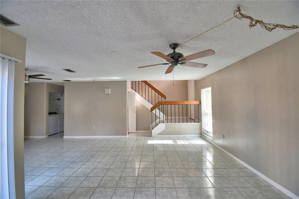 573 Hunter Circle Kissimmee, FL 34758 - Photo 11 of 36 a view of entryway