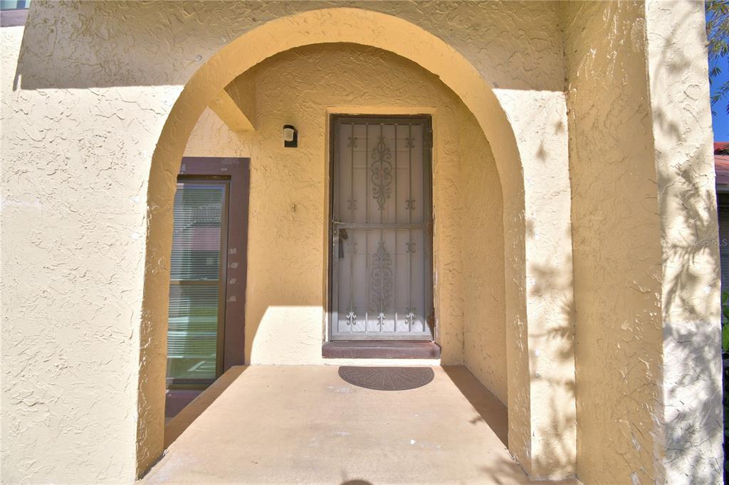 573 Hunter Circle Kissimmee, FL 34758 - Photo 2 of 36 a view of an entryway