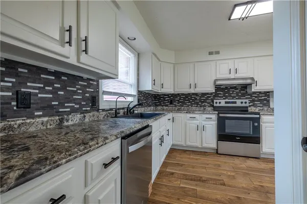 $429,500 | 15181 Chinnereth Estates, Savannah, MO 64485