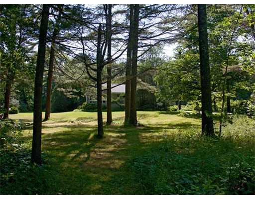 101 Lower Flying Point Road Freeport, ME 04032 - Photo 2 of 10 Yard/Garden.