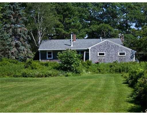 101 Lower Flying Point Road Freeport, ME 04032 - Photo 3 of 10 Exterior Front.