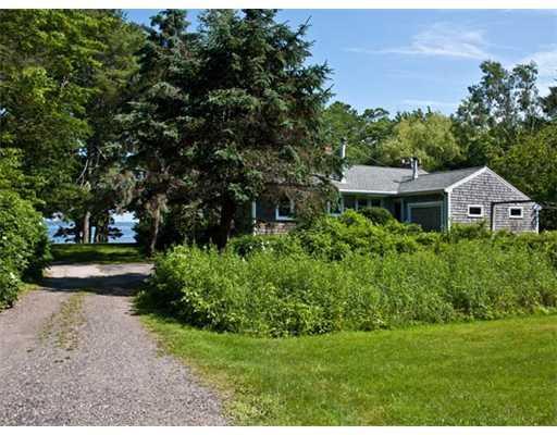 101 Lower Flying Point Road Freeport, ME 04032 - Photo 4 of 10 Exterior Front.