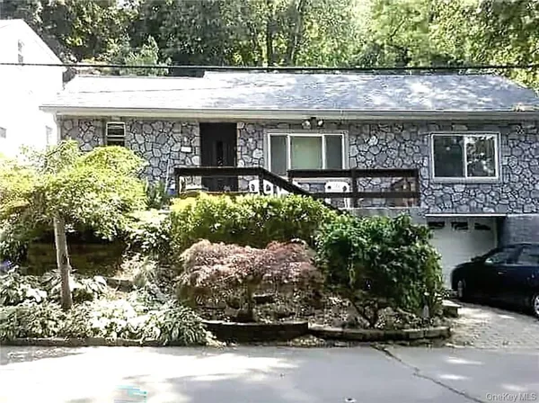 $3,400 | 31 Riverside Avenue, Haverstraw, NY 10927