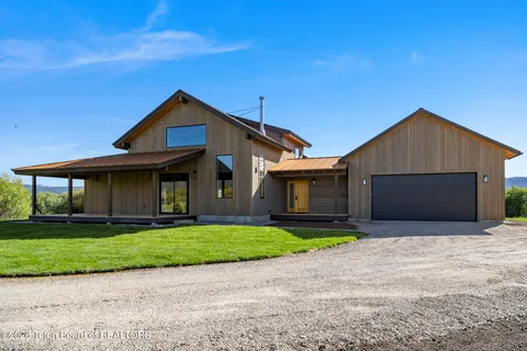 $1,995,000 | 6322 Fox Springs Drive, Victor, ID 83455