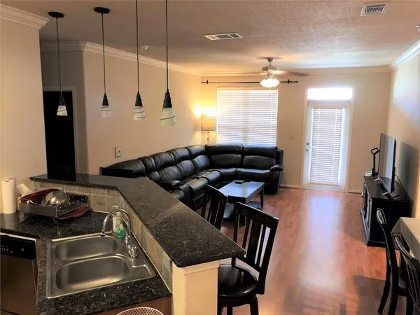 $2,000 | 1711 Old Spanish Trail, Unit 347, Houston, TX 77054