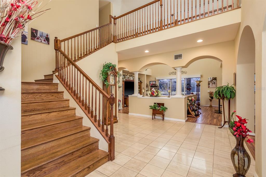 19216 Inlet Cove Court Lutz, FL 33558 - Photo 4 of 41