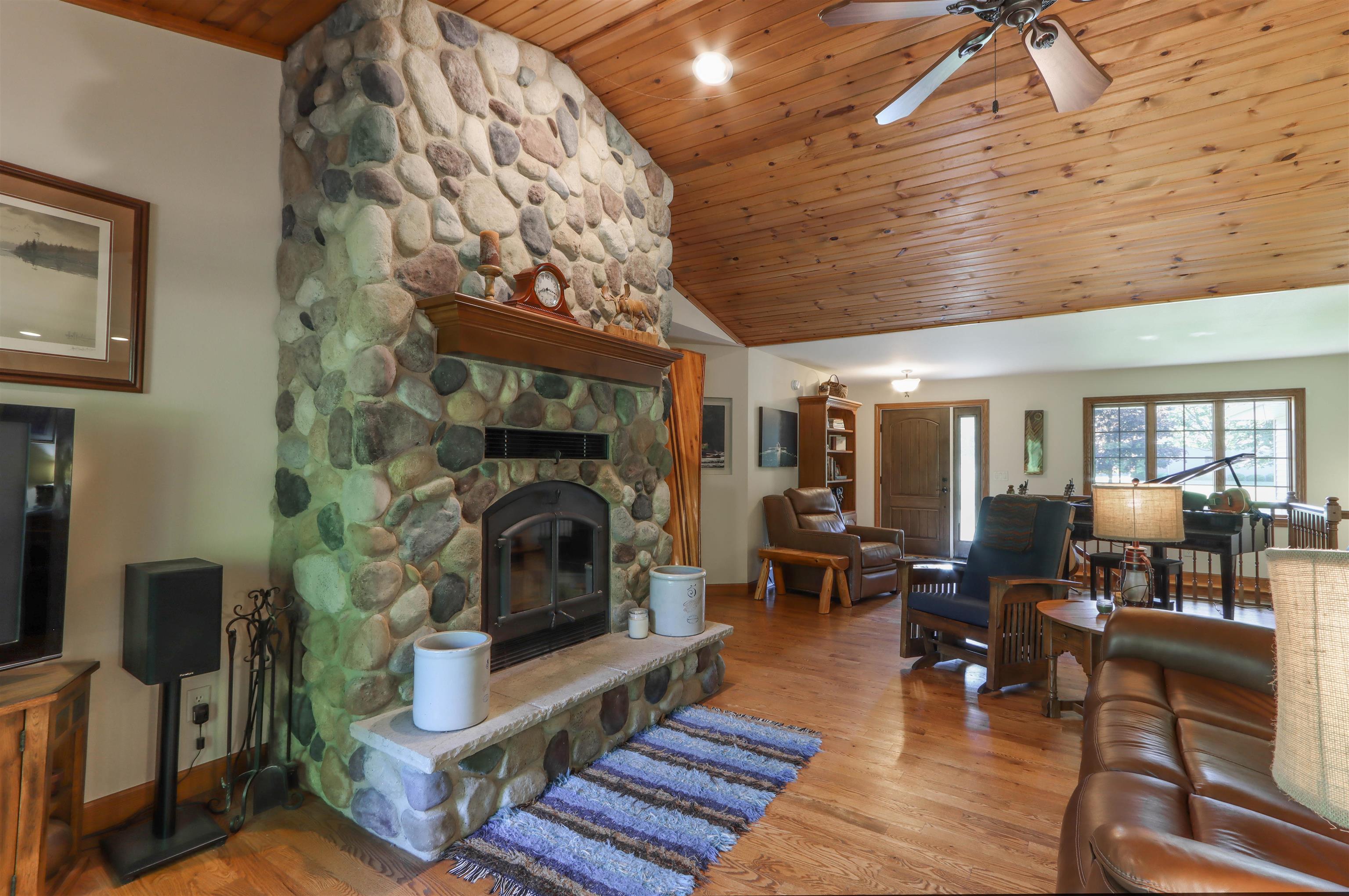 E3093 High Point Ridge Waupaca, WI 54981 - Photo 7 of 43