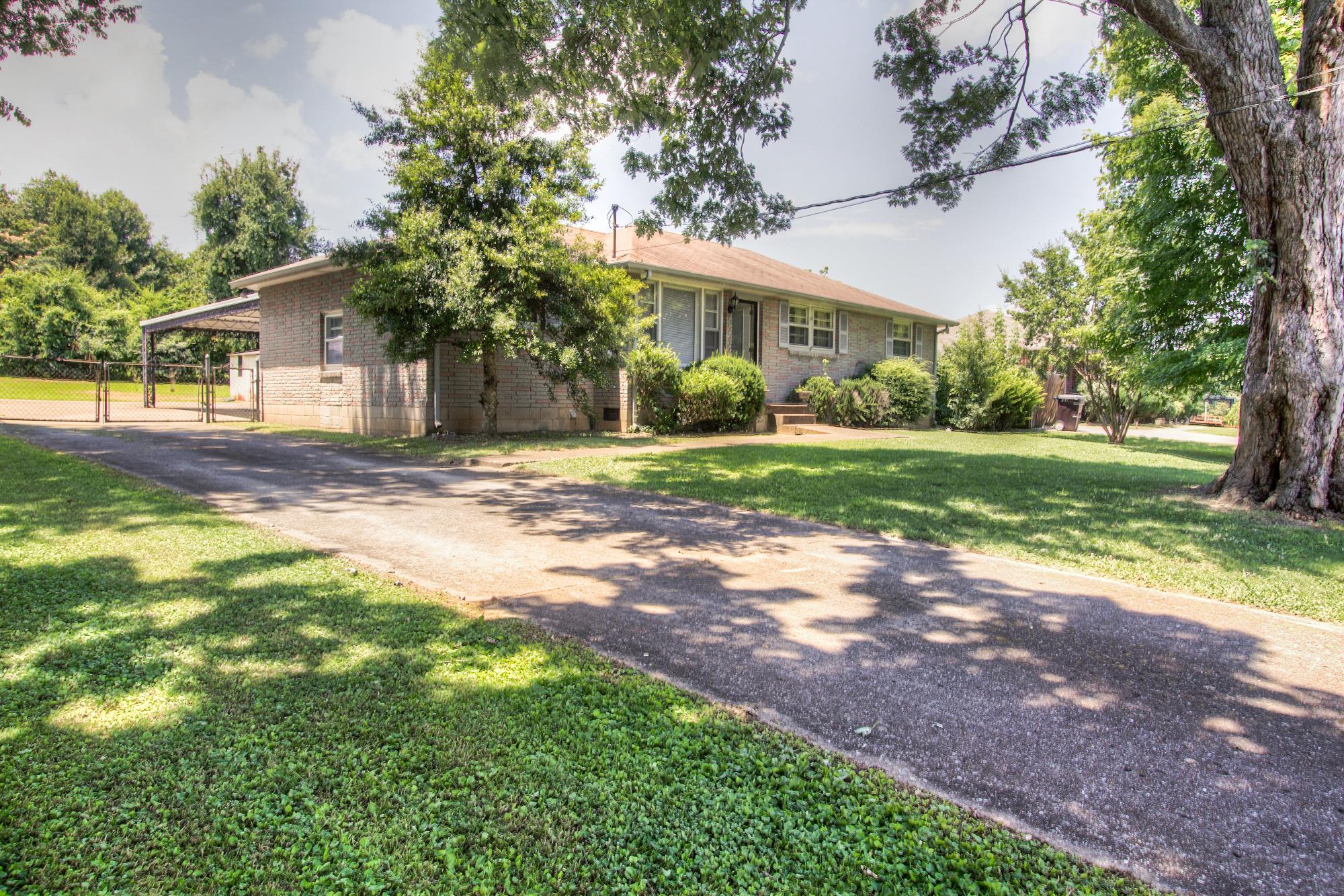 911 Ronnie Road Madison, TN 37115 - Photo 3 of 24 Gallery Image 3