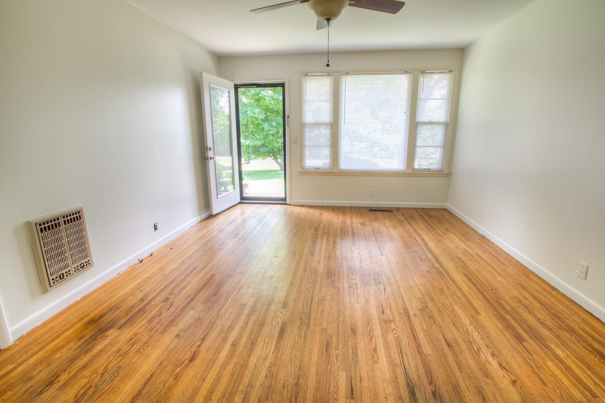 911 Ronnie Road Madison, TN 37115 - Photo 6 of 24 Gallery Image 6