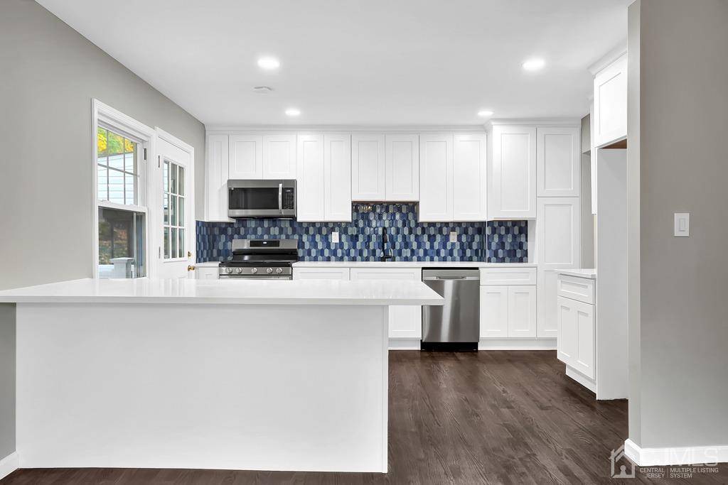 41 Merker Drive Edison, NJ 08837 - Photo 1 of 35 Kitchen
