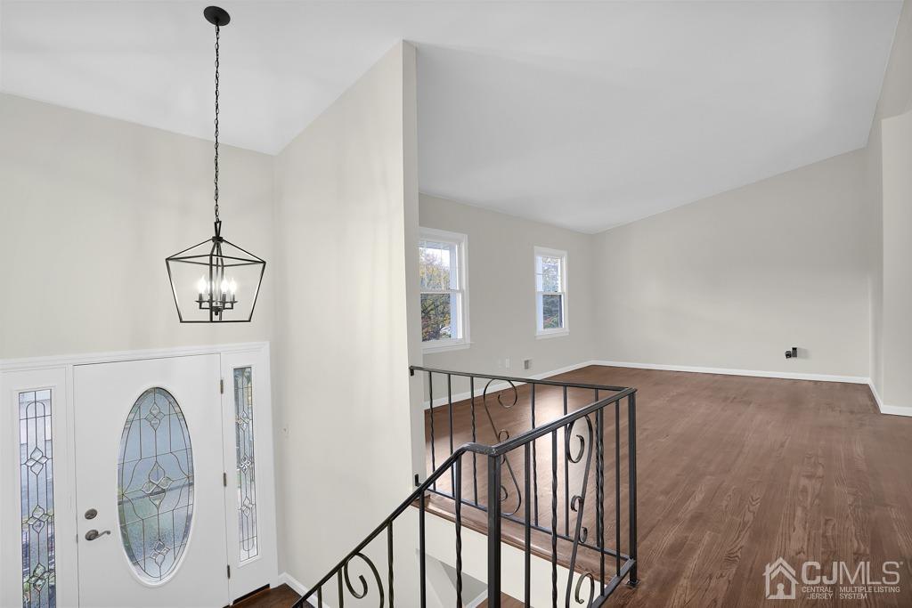 41 Merker Drive Edison, NJ 08837 - Photo 11 of 35 Front entrance
