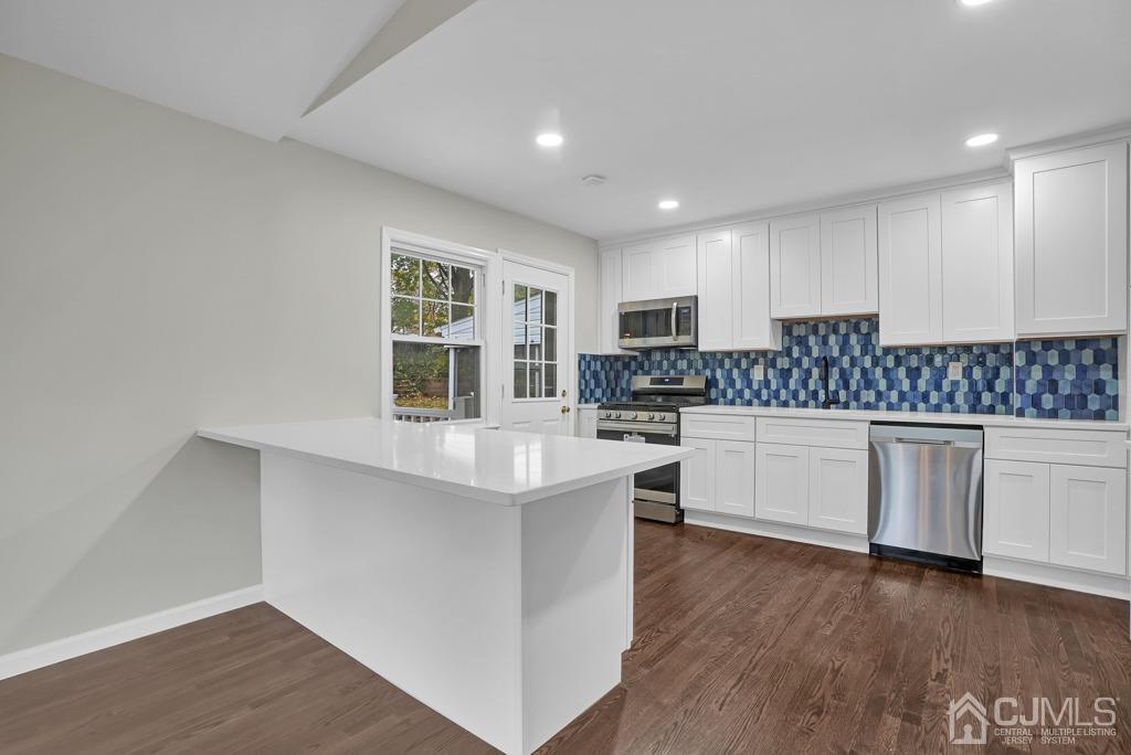 41 Merker Drive Edison, NJ 08837 - Photo 8 of 35 Kitchen