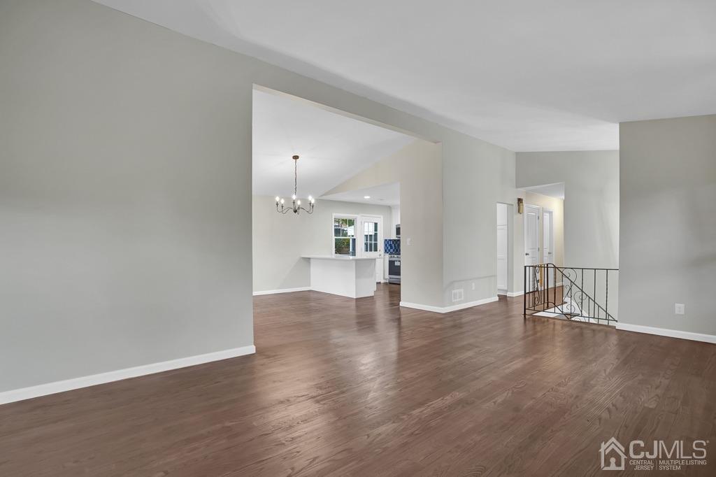 41 Merker Drive Edison, NJ 08837 - Photo 9 of 35 Living room