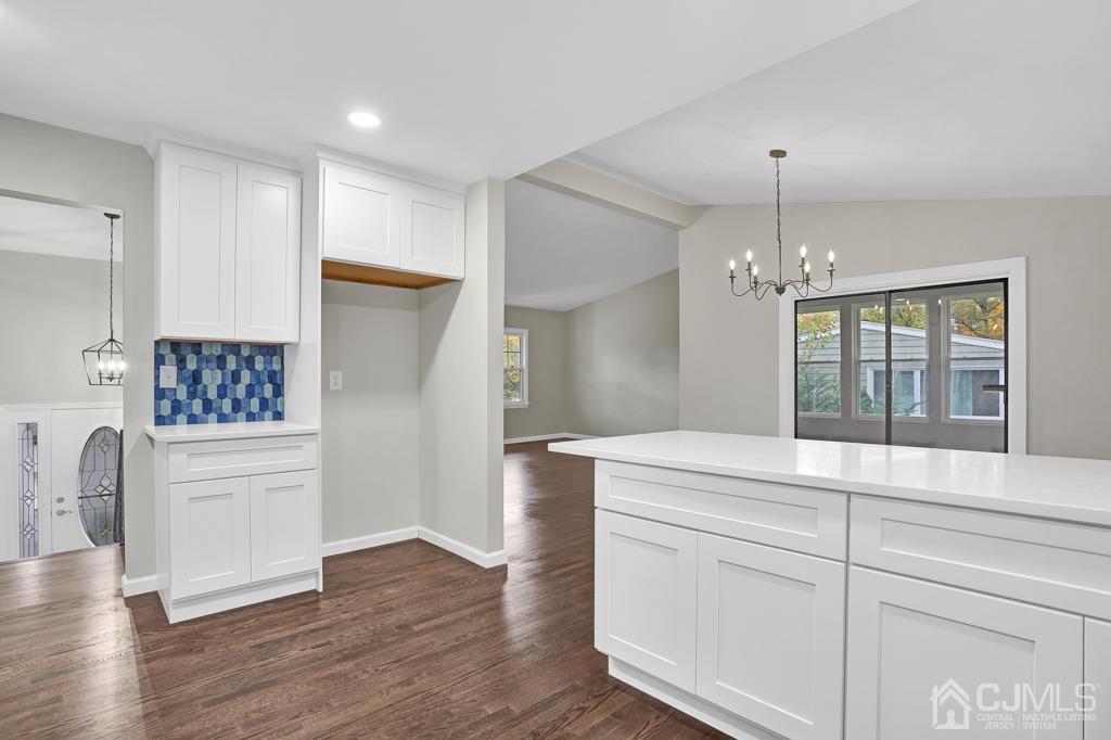 41 Merker Drive Edison, NJ 08837 - Photo 10 of 35 Kitchen