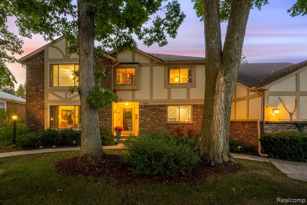 1938 Kilburn Road West Rochester Hills, MI 48306 - Photo 6 of 69