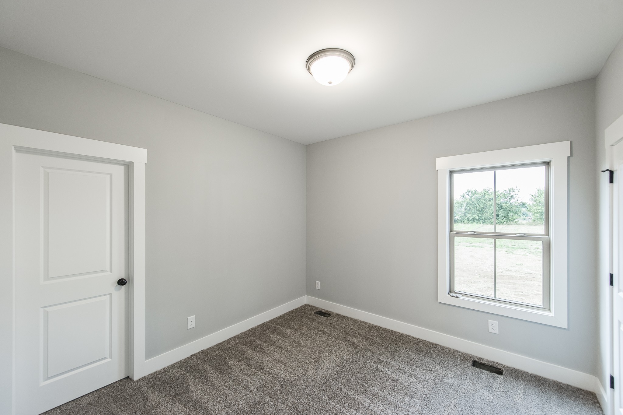 511 Clearview Road Cottontown, TN 37048 - Photo 28 of 41 an empty room with a window