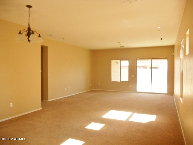 21184 East Frontier Road Red Rock, AZ 85145 - Photo 7 of 20 Living Room