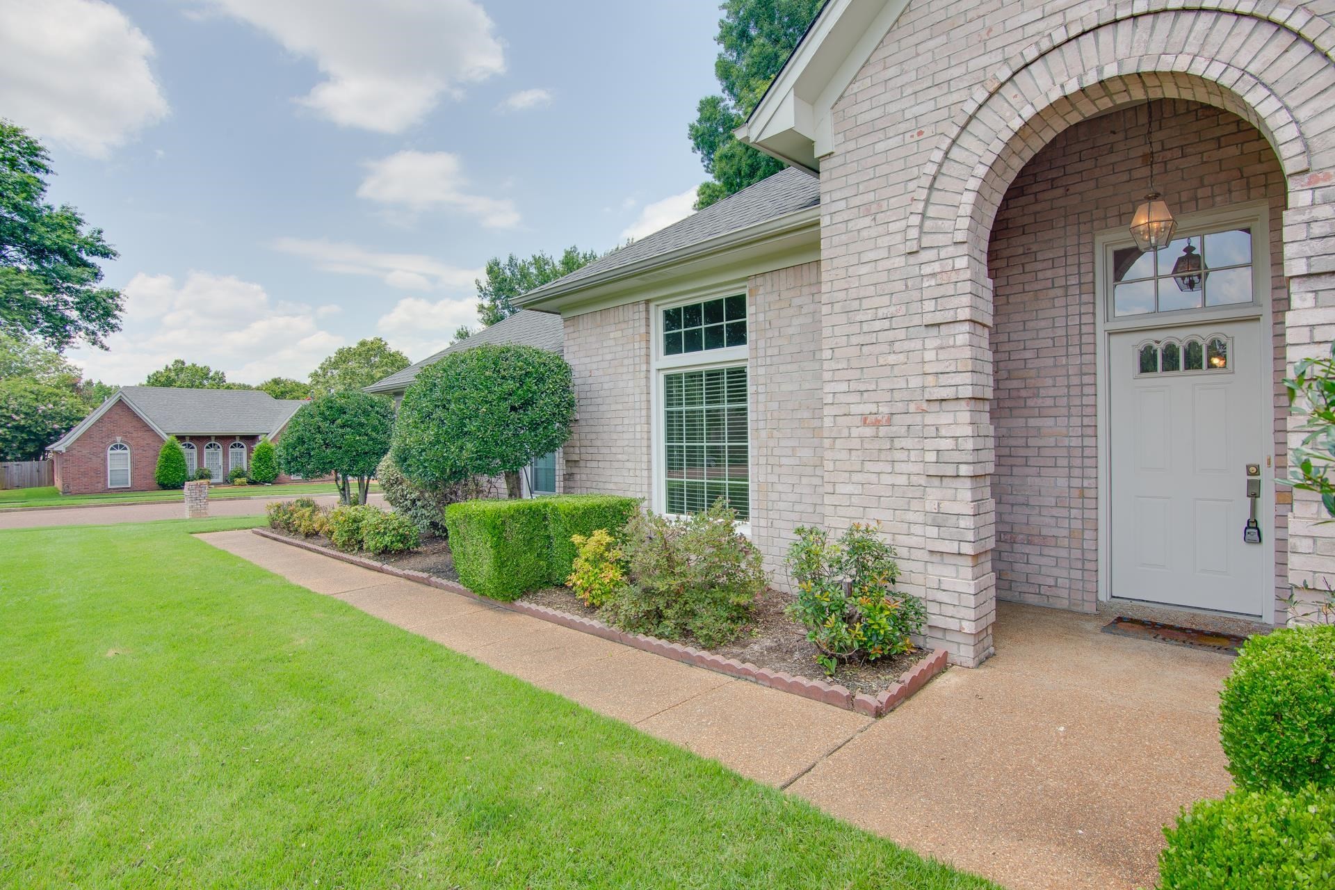 212 Anita Cove Collierville, TN 38017 - Photo 5 of 26