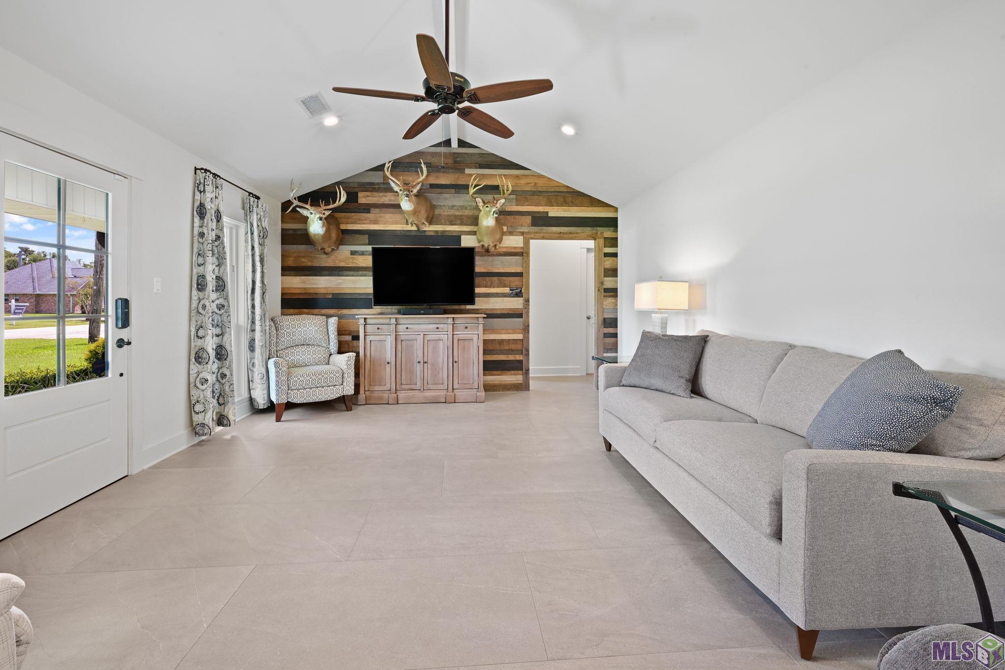 14173 Troy Duplessis Road Gonzales, LA 70737 - Photo 5 of 22