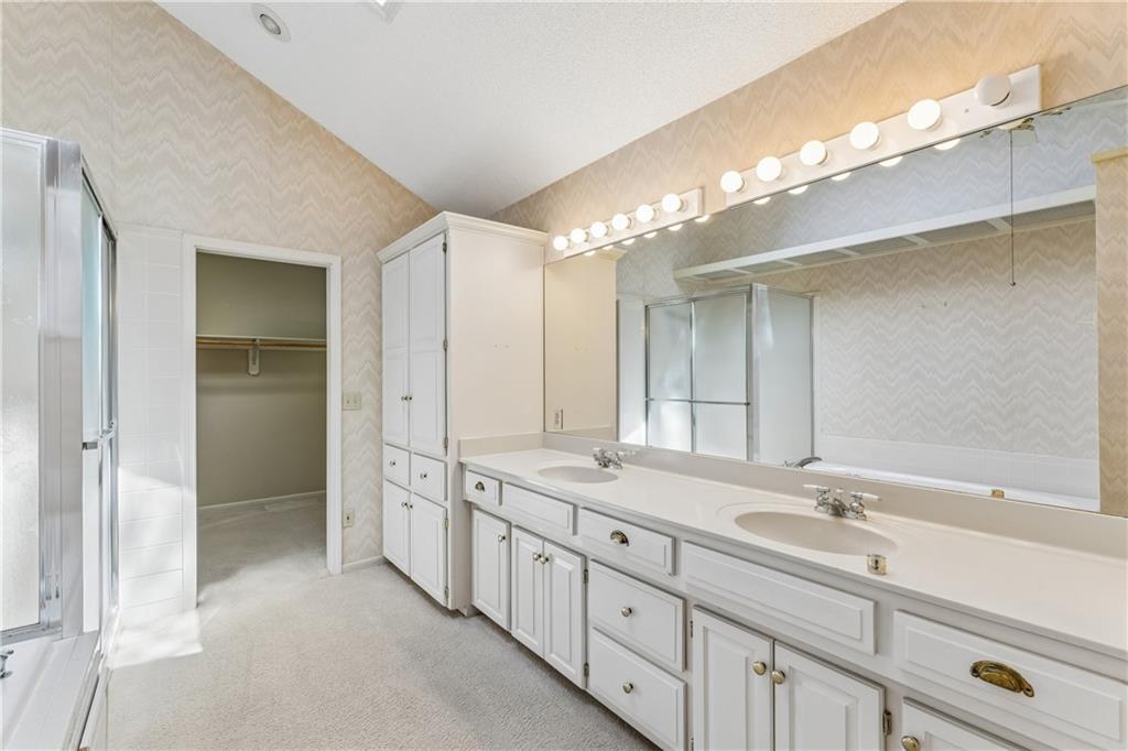 14936 Rhodes Circle Lenexa, KS 66215 - Photo 28 of 87