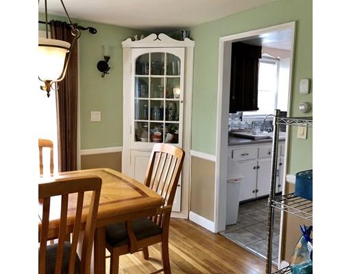 39 Braeburn Road Boston, MA 02136 - Photo 5 of 17