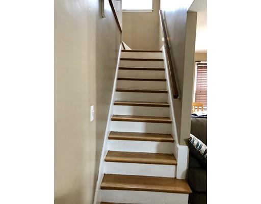 39 Braeburn Road Boston, MA 02136 - Photo 7 of 17