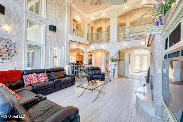 $1,590,000 | 8230 Maunalani Place, Diamondhead, MS 39525