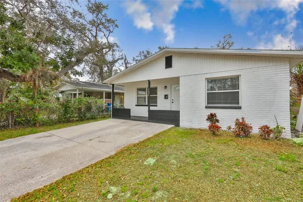 $2,225 | 4621 16th Avenue South, St. Petersburg, FL 33711