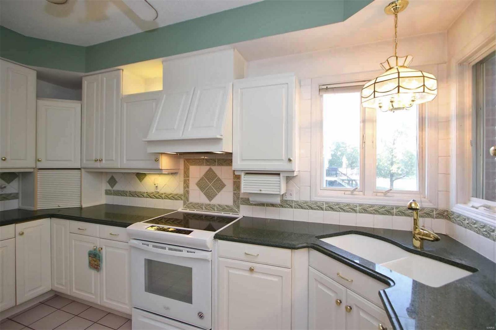 3719 Rhett's Landing Belleville, IL 62221 - Photo 14 of 26 Gallery Image 14