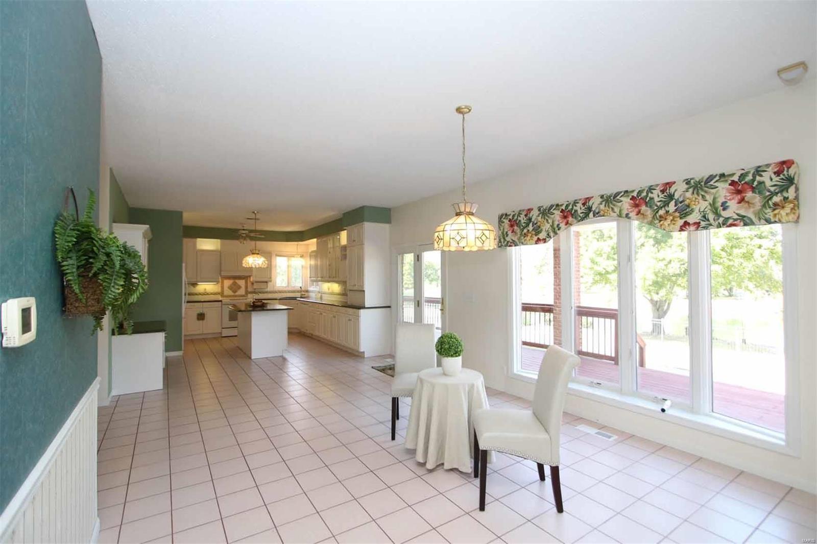 3719 Rhett's Landing Belleville, IL 62221 - Photo 16 of 26 Gallery Image 16
