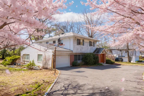 $1,990,000 | 71 Horace Harding Boulevard, Great Neck, NY 11020