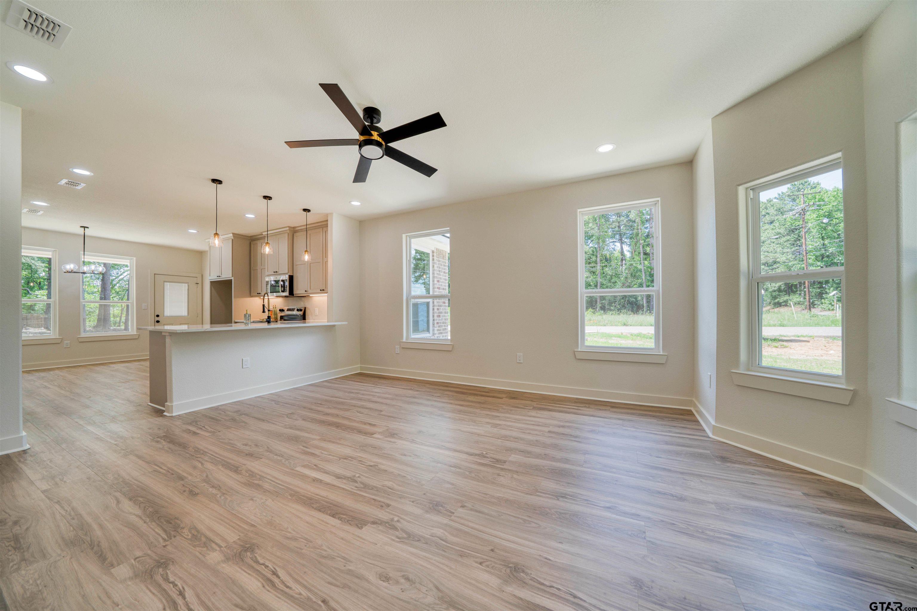 1219 Cherokee Street Longview, TX 75604 - Photo 12 of 44
