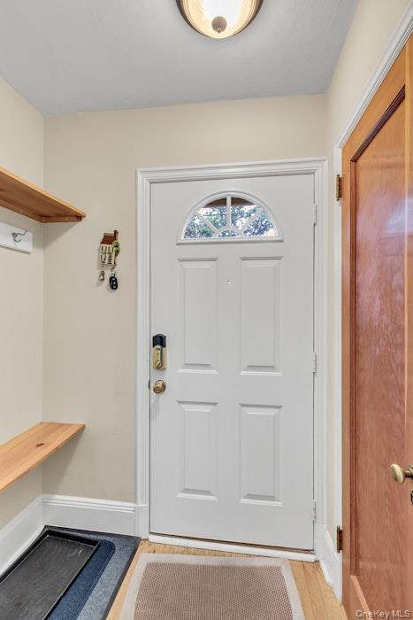 128 Stuart Street Lynbrook, NY 11563 - Photo 6 of 33