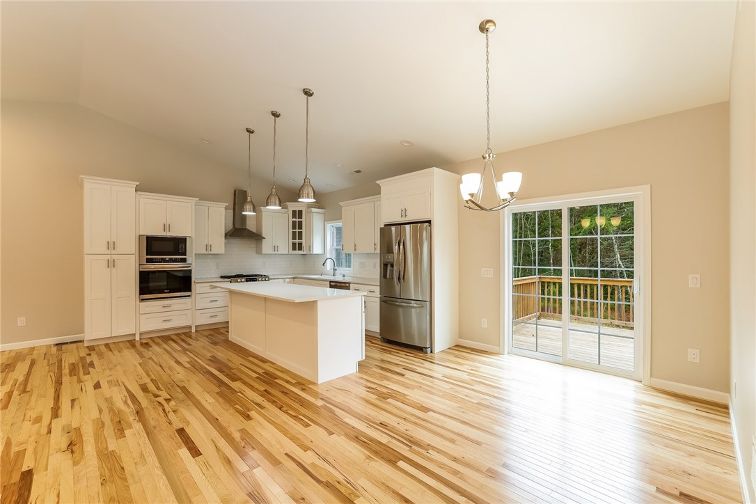 366 Chopmist Hill Road Glocester, RI 02814 - Photo 13 of 31