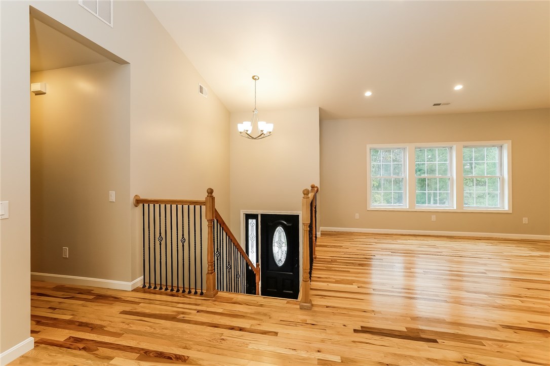366 Chopmist Hill Road Glocester, RI 02814 - Photo 5 of 31