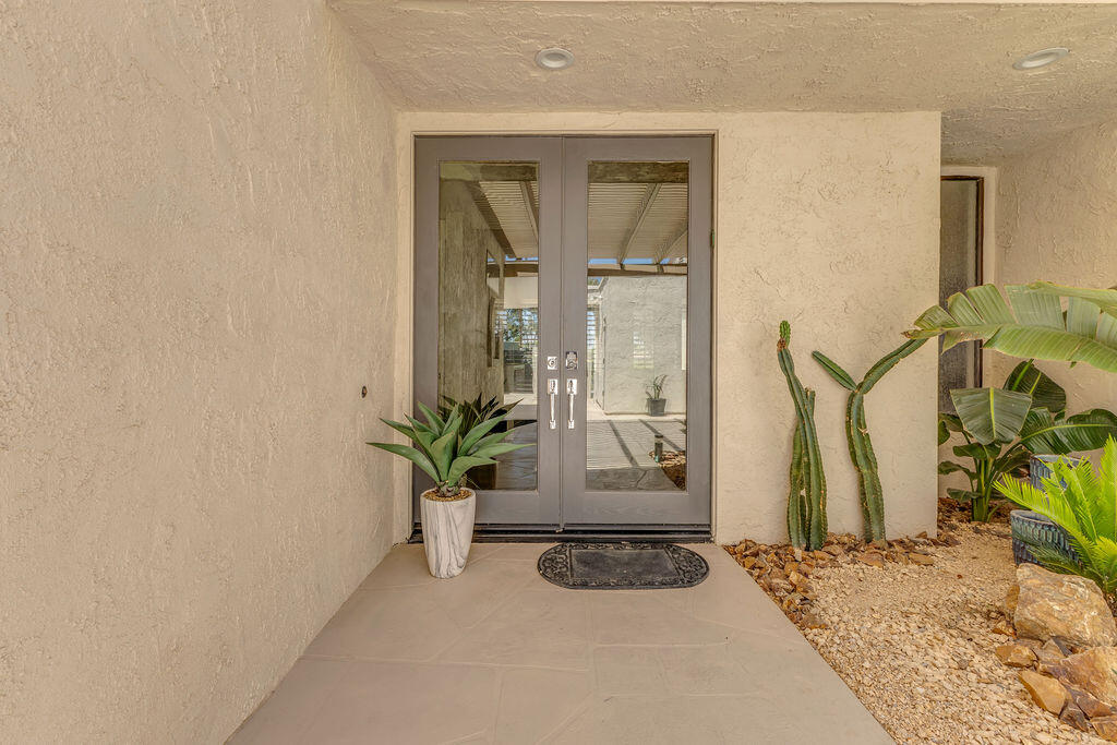 703 Inverness Drive Rancho Mirage, CA 92270 - Photo 8 of 79 IMG_5836