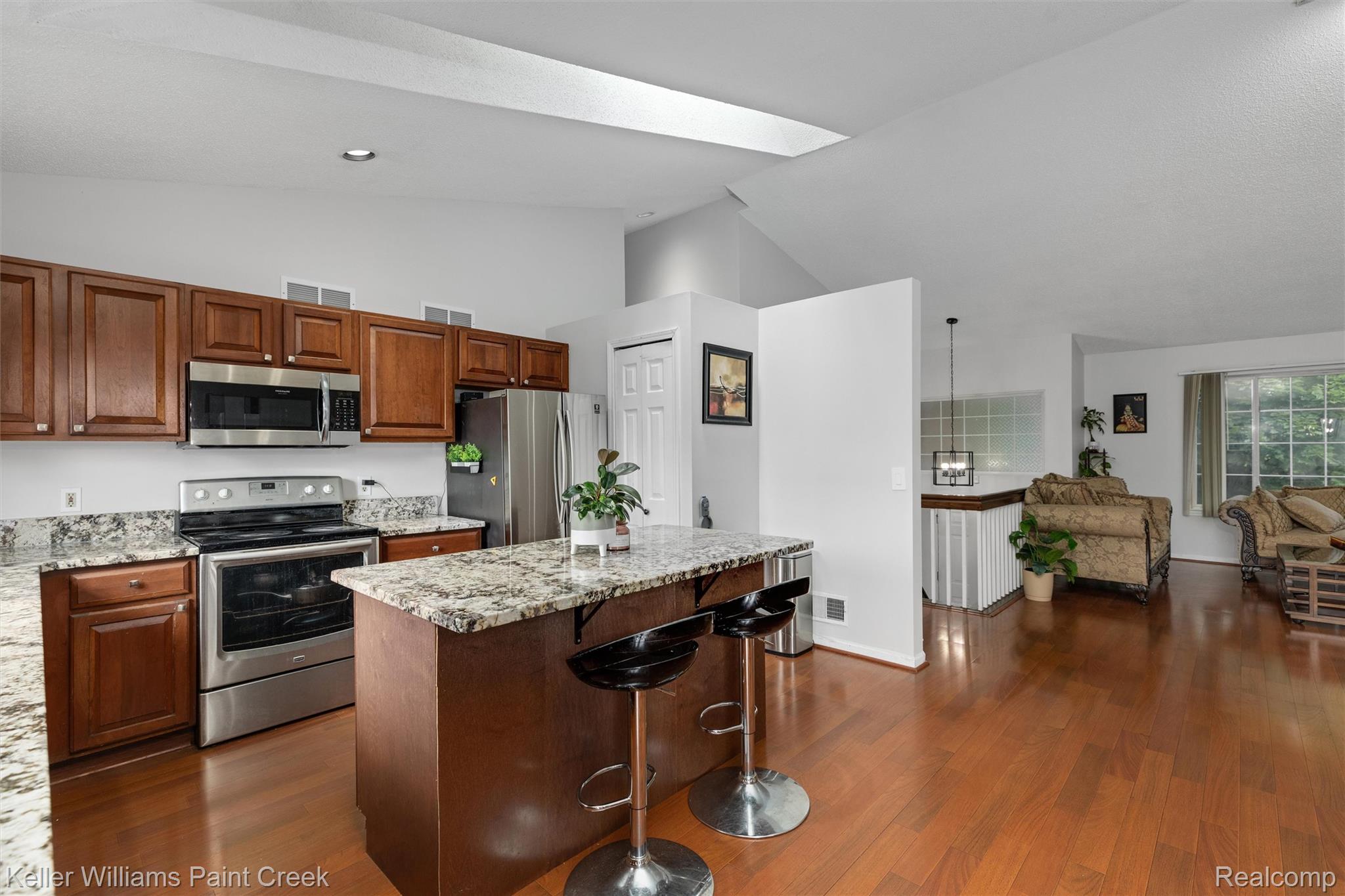 3201 Lynhurst Court Rochester, MI 48306 - Photo 12 of 49 18-3201 Lynhurst Ct 0009.jpg