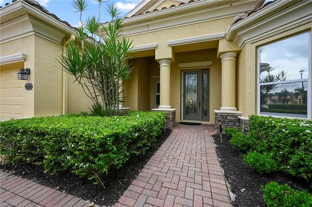 $825,000 | 20970 Torre Del Lago Street, Estero, FL 33928