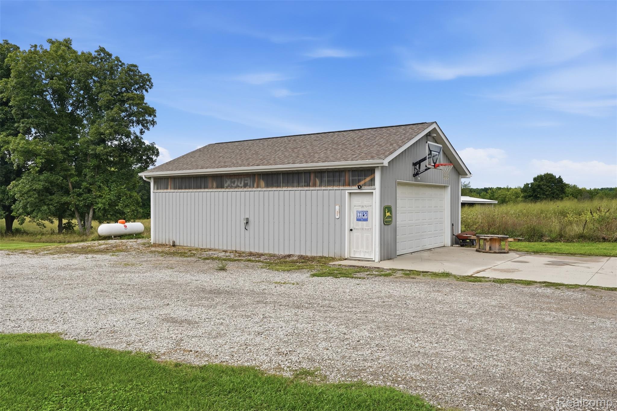 7433 Mabley Hill Road Fenton, MI 48430 - Photo 43 of 54 7433 mabley hill rd-40.jpg