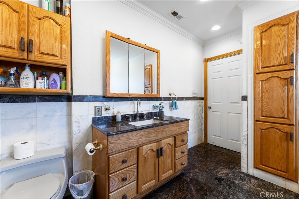 11203 Sheldon Street Sun Valley, CA 91352 - Photo 17 of 57 Bathroom 1
