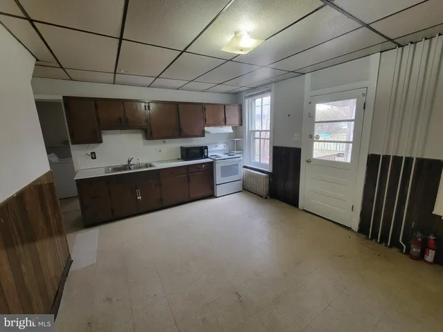 $1,500 | 23 King Street, Pottstown, PA 19464