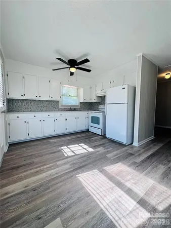 $1,275 | 5900 Highway 70, Old Fort, NC 28762